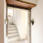 Il Chiostro Di Santa Chiara